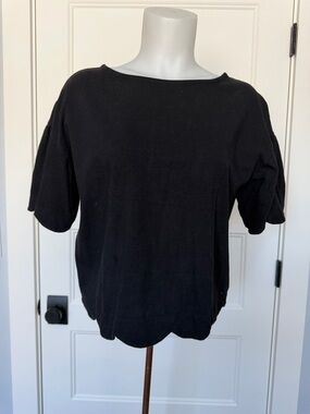 W Closest 2-way Cropped Short Sleeve Scalloped Edge Top